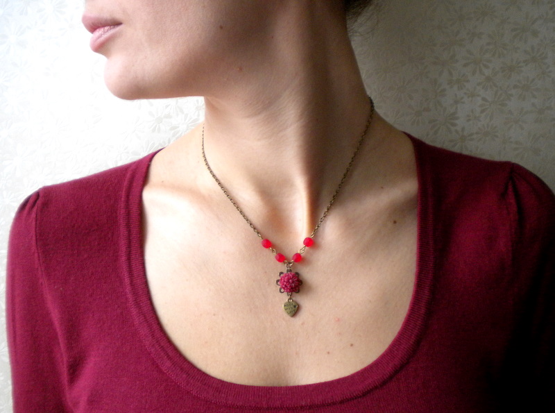 Flower Necklace - Heart Necklace - Maroon Flower Red Glass Necklace - Vintage Necklace