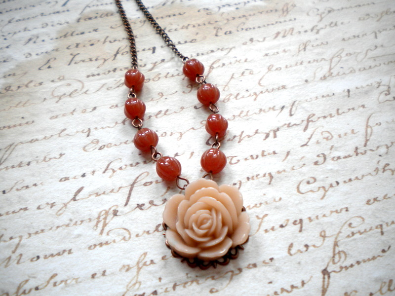 Flower Necklace With Latte Rose Cabochon And Caramel Glass