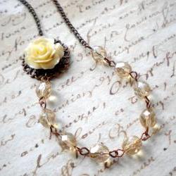 Flower Necklace - Cream Ne..